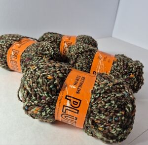 Reynolds Yarns  Plumage 4 Skeins Wool Yarn Woodpecker 661 Dye Lot S 18